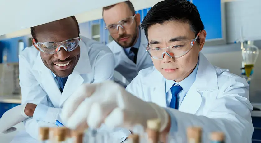 Life science lab tech image Life science lab tech image